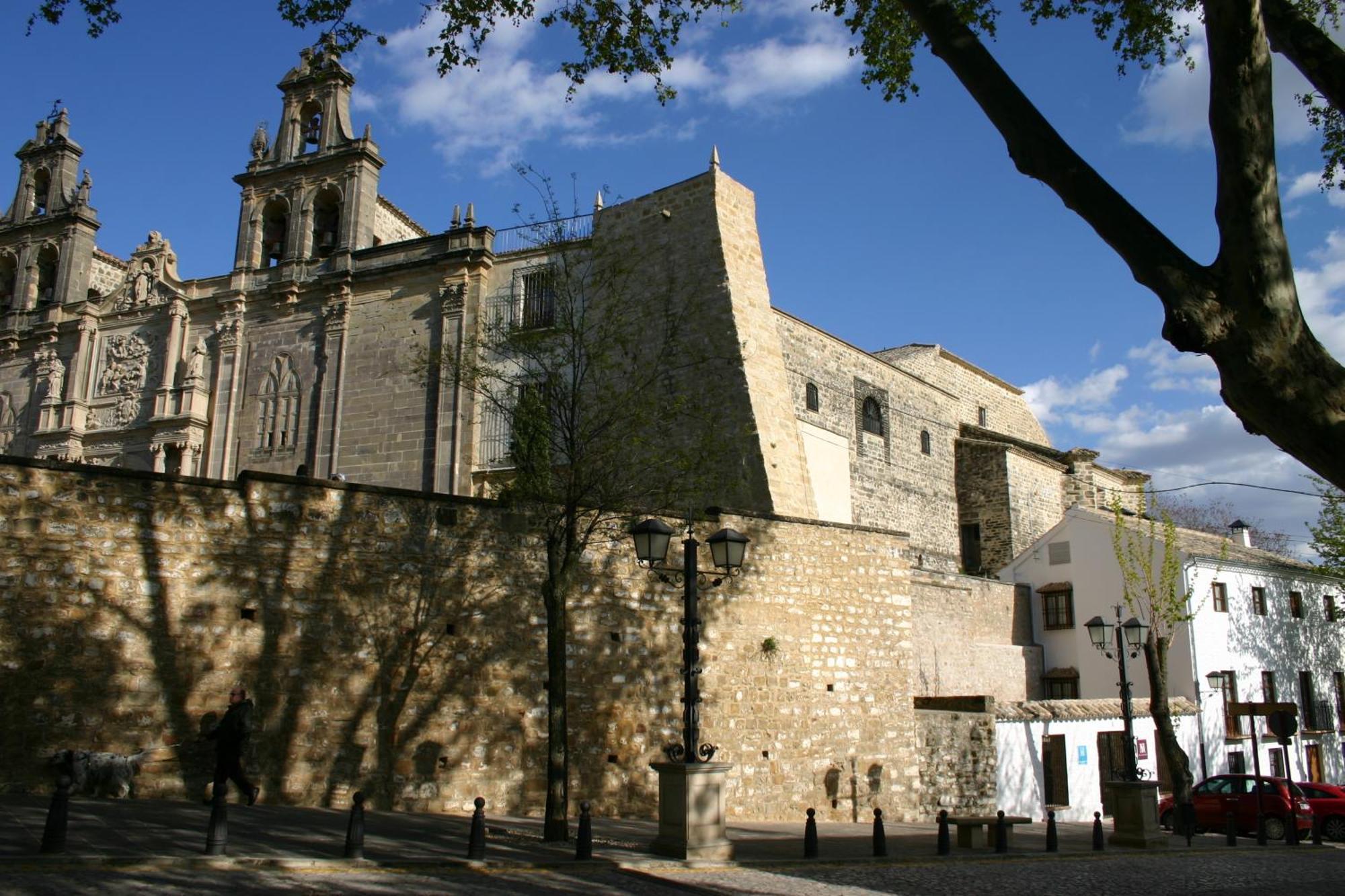 Hostal Santa Maria De Ubeda Buitenkant foto