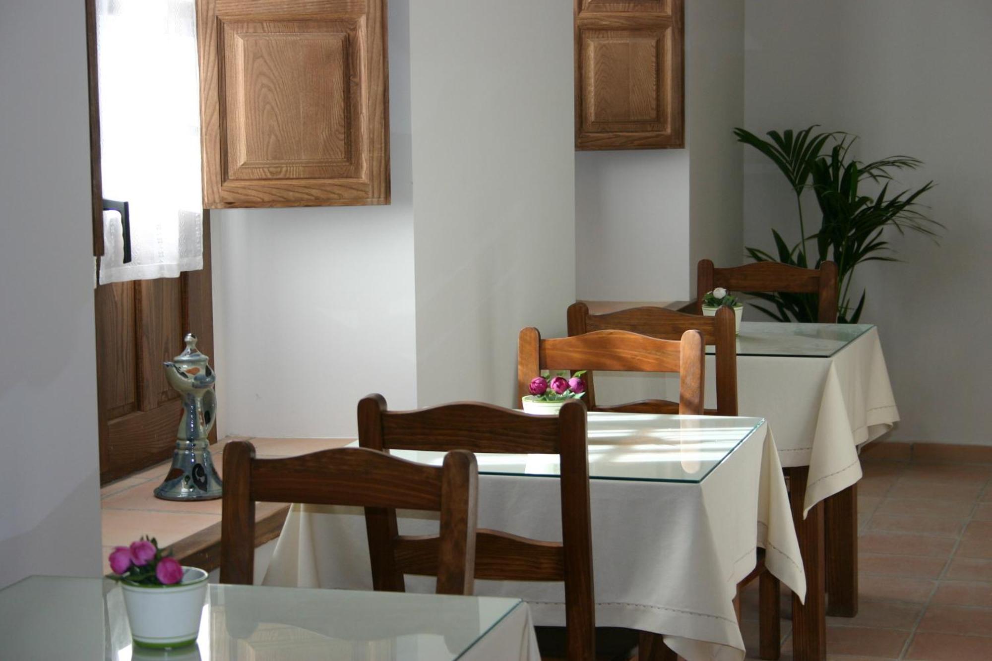 Hostal Santa Maria De Ubeda Buitenkant foto